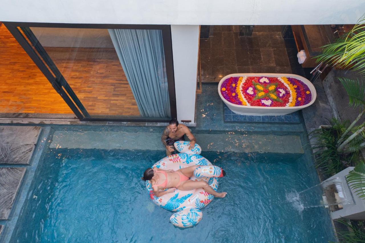 Ayona Villa Seminyak By Ini Vie Hospitality Dış mekan fotoğraf