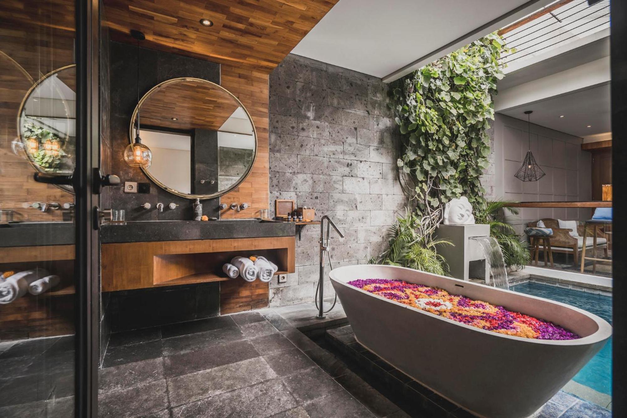 Ayona Villa Seminyak By Ini Vie Hospitality Dış mekan fotoğraf